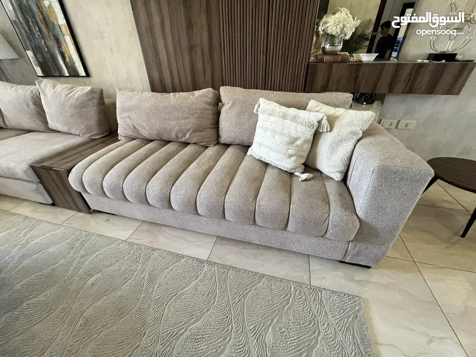 طقم كورنر مودرن Q design استخدم قليل