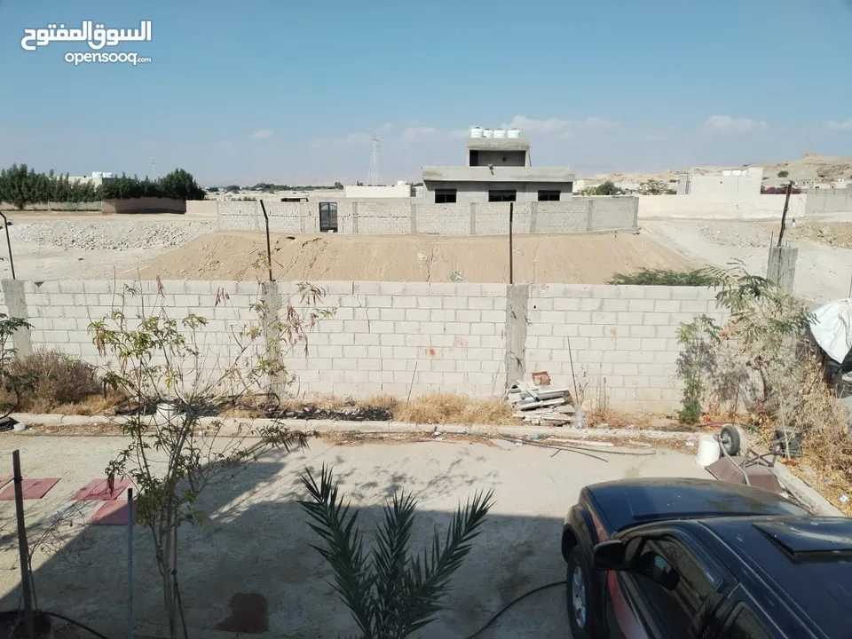 مزرعه شالية في منطقه سويمة قرب بحر الميت