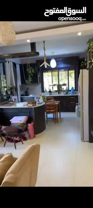 شقه مميزه سوبر ديلوكس مع حديقه خاصه مناسبه جدا للعائلات الارسال قرب فلل العجولي
