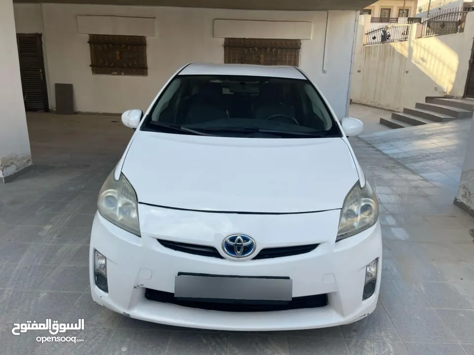 تويويا بريوس 2010 للبيع بطارية من المركزية جديدة