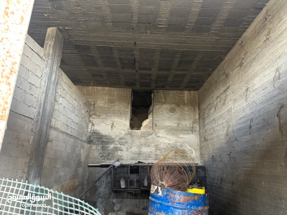 محل للإيجار في دير الغصون الشارع الرئيسي القديم مساحة 50 متر مع سدة مع توفر كل الخدمات