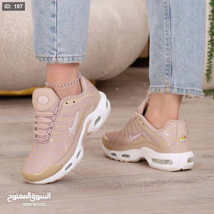 حذاء نسائي Nike TN الجديد الحصري طبي