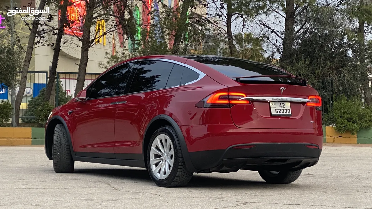 Tesla model X 2018