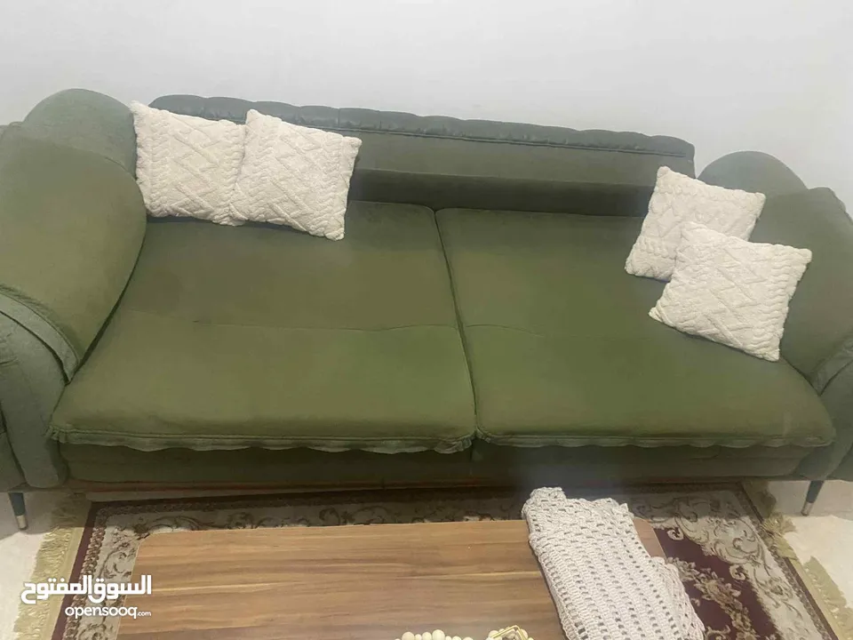 طقم كنب بحاله جيدة
