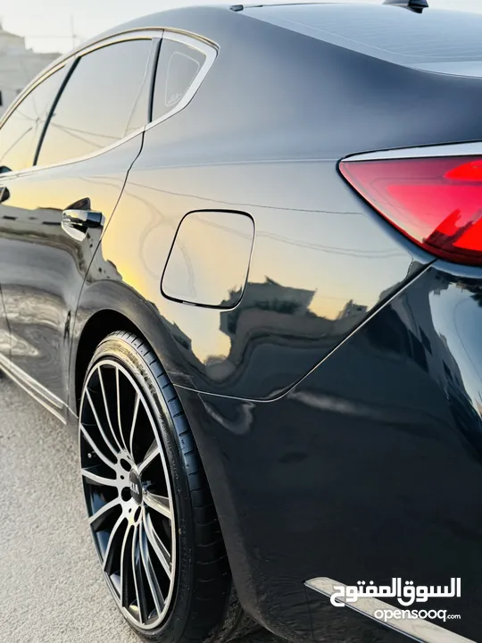Kia 7 kadenza مستعمل بحالة الوكاة فلل الفلل كامل اضافات  4 جيد قصعات امامية على الجوانب