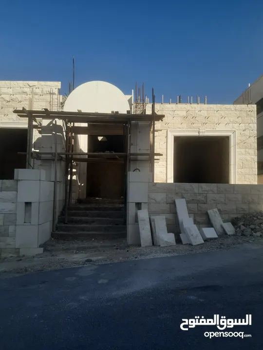 حجر بازلت جميع المقاسات والديكورات  حجر بناء.بلاط بازلت شلالات نوافير باربيكي فير بليس كندرين #بازلت