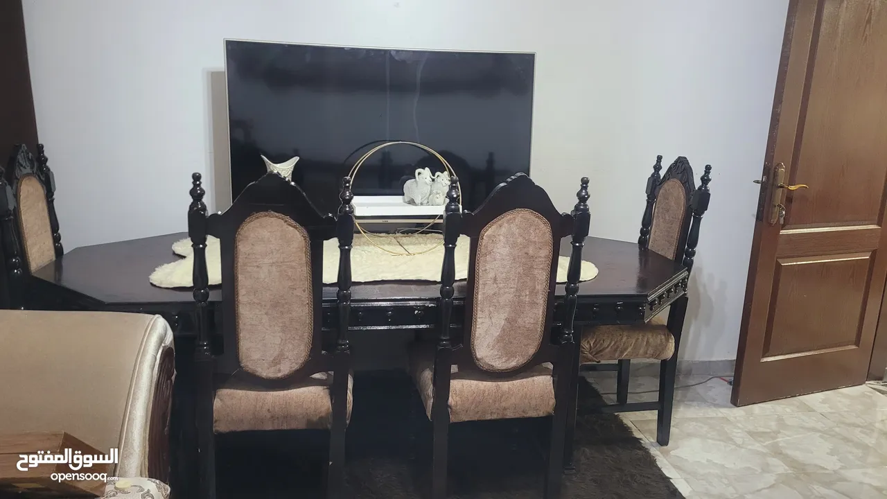 طاولة سفره ...طاوله غرفة ضيوف