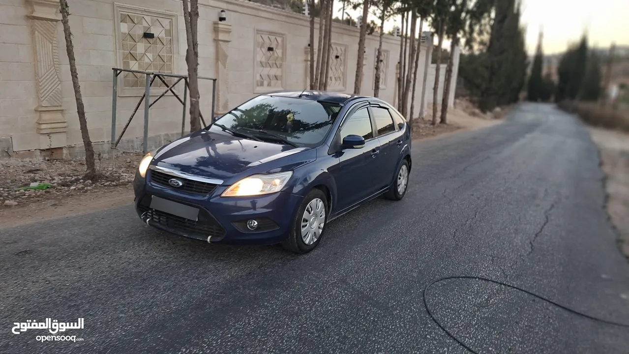 فورد فوكس موديل 2011-اتومتيك -ماتور 1600اصل برايفت فحص نخب دفعة 15الف كاش والباقي شيكات نظيفة عالاخر
