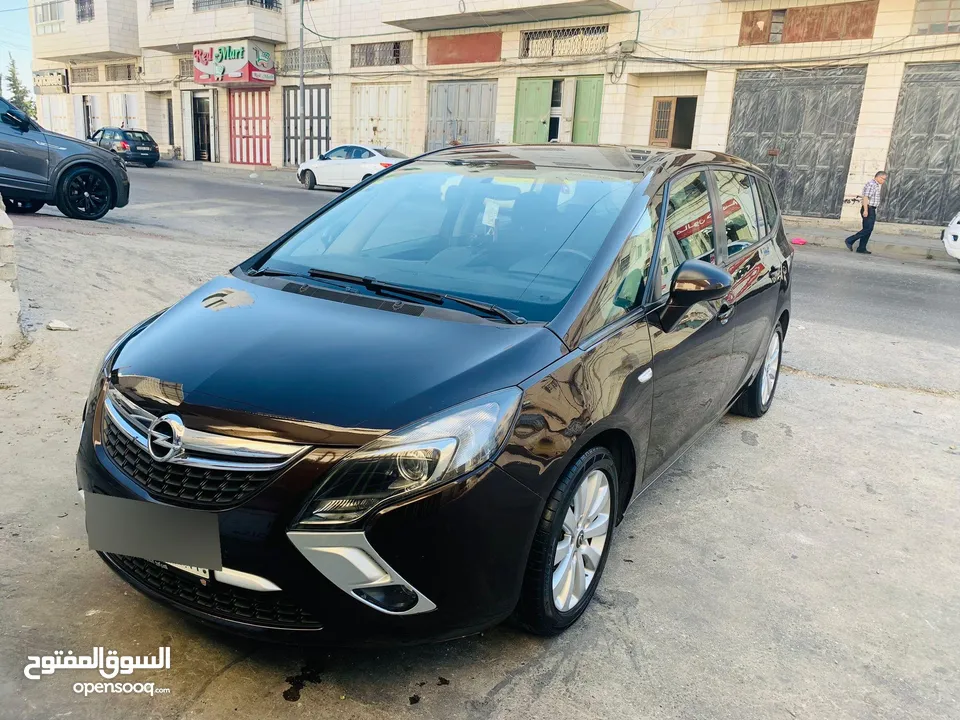 اوبل زافيرا 2015