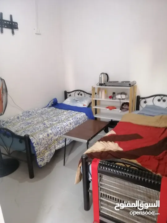 استديو مفروش للايجار قريب من المعابر والجامعات