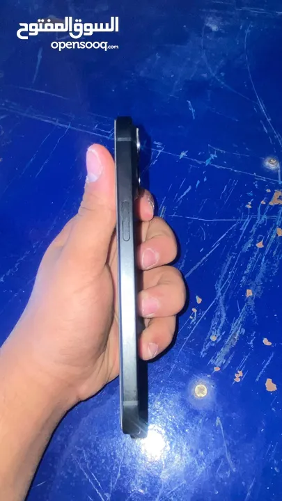 ايفون 15 عادي مش مفتوح ابداً
