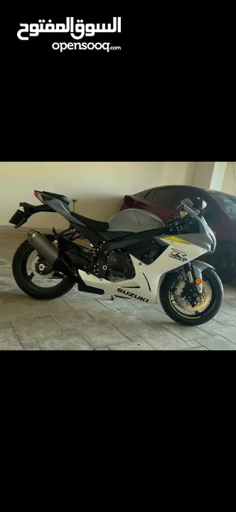دراجة سوزوكي رياضية GSX-R600