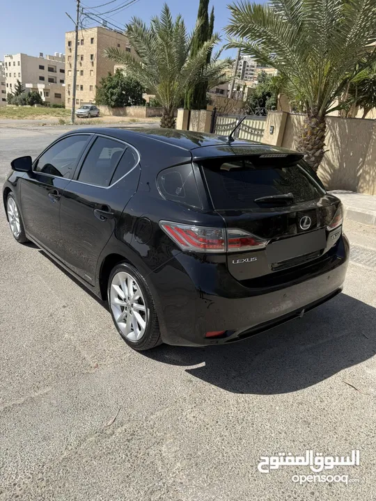 لكزس CT200 موديل 2012