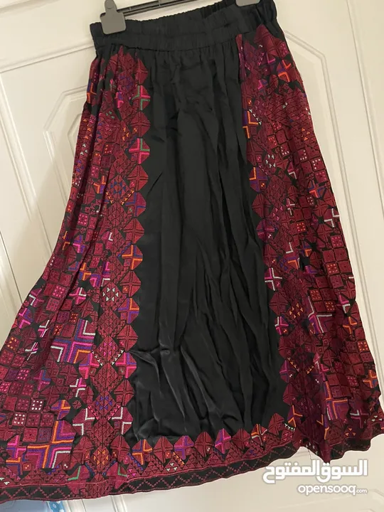 Palestinian old embroidered skirt تنورة تطريز فلسطيني قديم