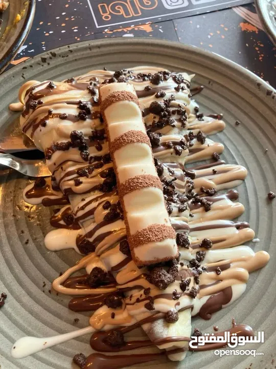 رشة سكر.. جاهز تعيش لحظات لذيذة؟ حضّرنا لك أحلى تشكيلة دونات طازجة وكريب طازج