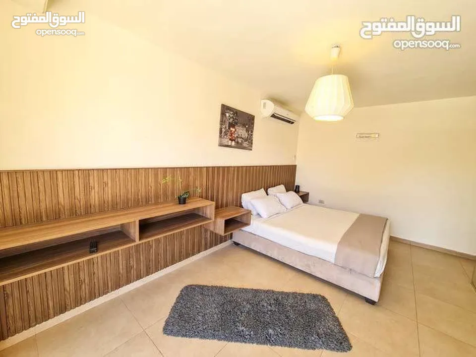 فيلا مميزة للبيع في البحر الميت