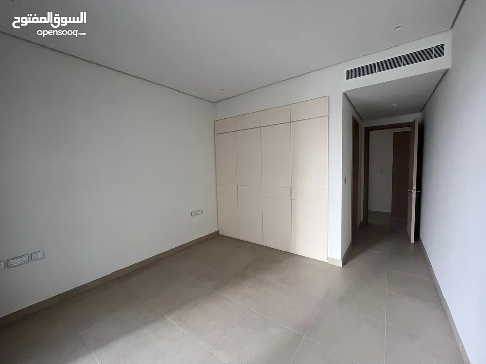 2 BR Modern Corner Apartment in Al Mouj for Sale