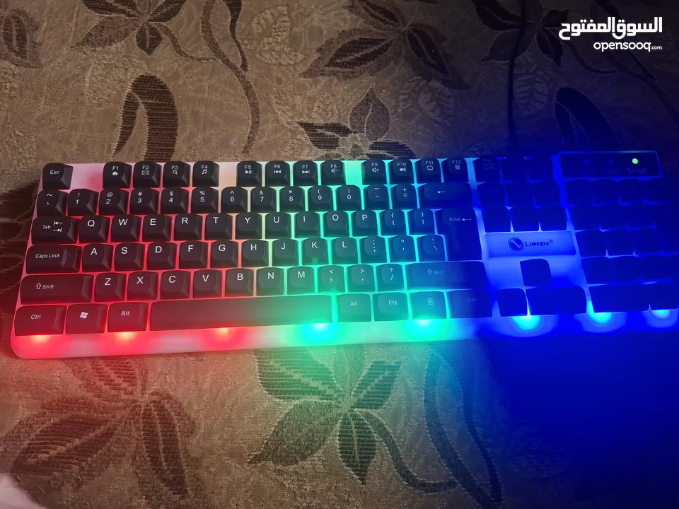 ماوس وكيبورد للبيع سلكيه مضيئه،،،،،،،  ،،