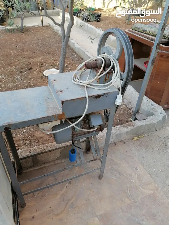 عجانة،فريزر،مكيف وحده داخلية، طاولة فرامة مع ماطورها