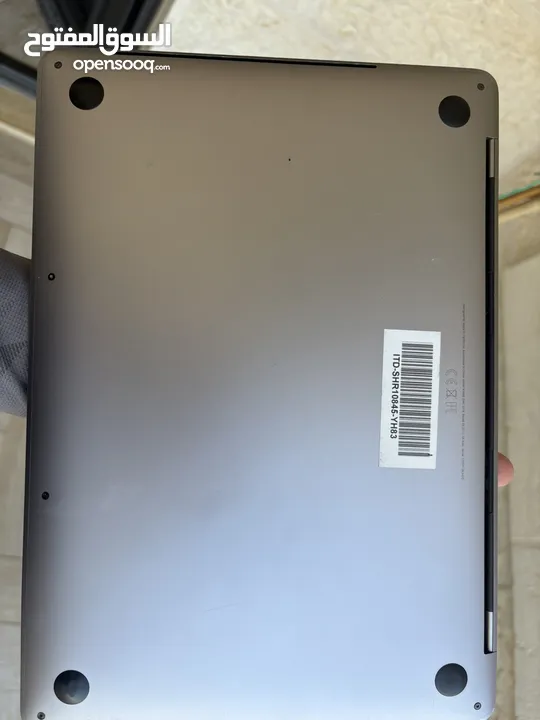 MacBook pro- للبيع بسعر ممتاز -2017