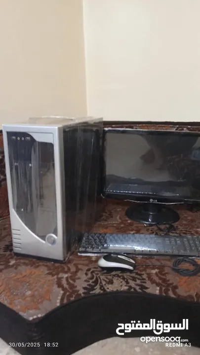 كمبيوتر للبيع شبه جديد