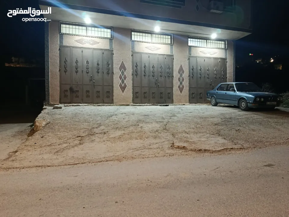 مخازن للايجار 140 متر 3فاز