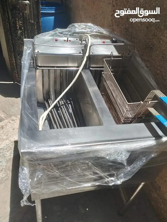 اغراض مطعم شبه مستعملة بحالة جيدة جدا