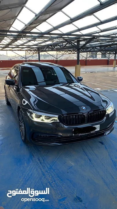 BMW 530e / 2019 عداد قليل / شبه شركة