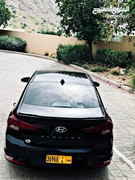 Hyundai Elantra SE 2.0 2019 model