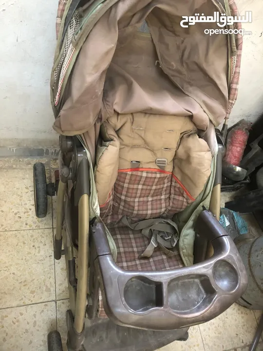 عرباية شارع للأطفال  ماركة GRACO العالميه بحالة الجديد بسعر مغري
