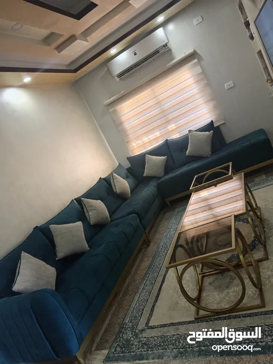 جلسة قعدة لبيت عرسان    لون تركواز استخدام 3 سنين فقط، استعمال بسيط جدا ونظيفة وكتير حلوة