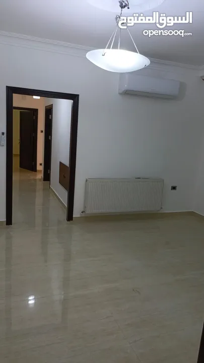 عرض حصرررري ـ ضاحيه النخيل ـ شقه فارغه للايجار لم تسكن بعد التجديد سوبر ديلوكس  190 متر +
