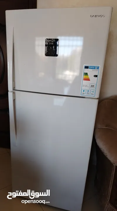 ثلاجة للبيع