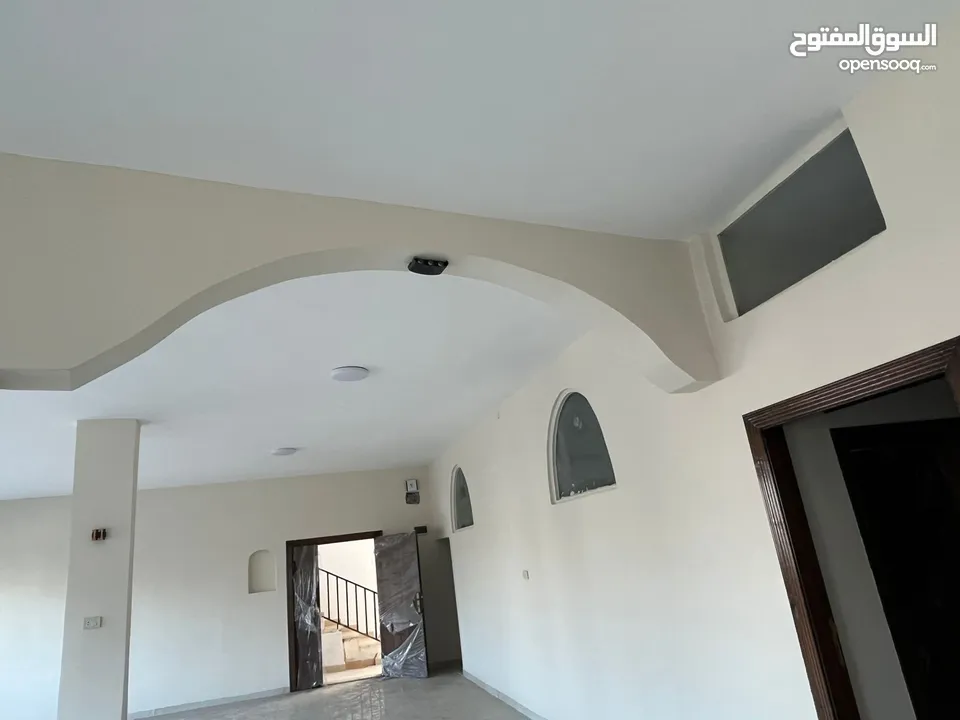 شقة للبيع طابق اول