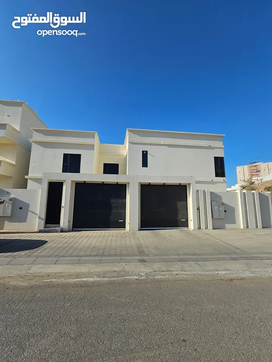 للايجار فيلا في مرتفعات بوشر للعوائل  Villa for rent in Bousher Heights for families