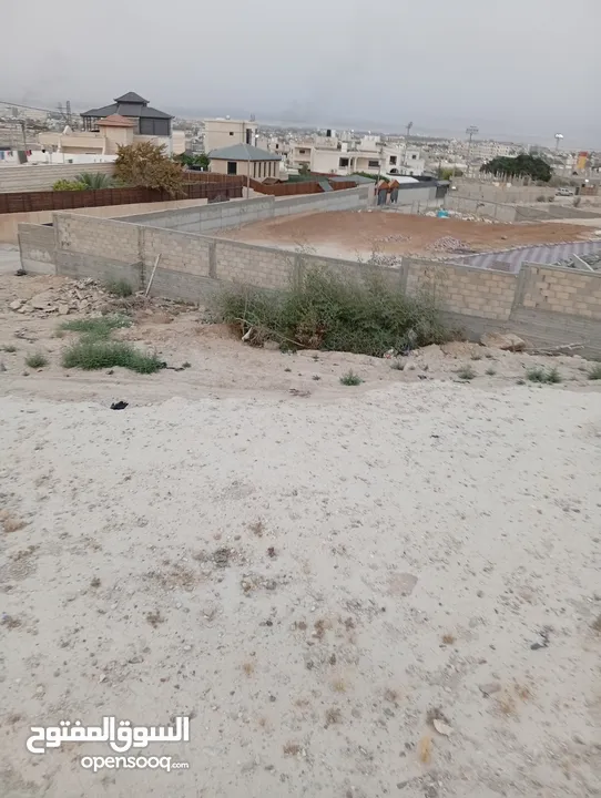 قطعة أرض في مخيم عقبة جبر