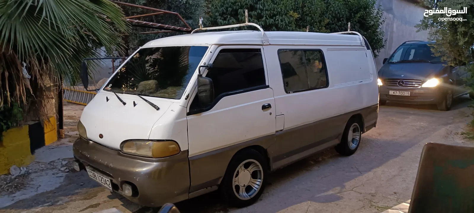 باص H100 موديل 2000 نضيف للبيع