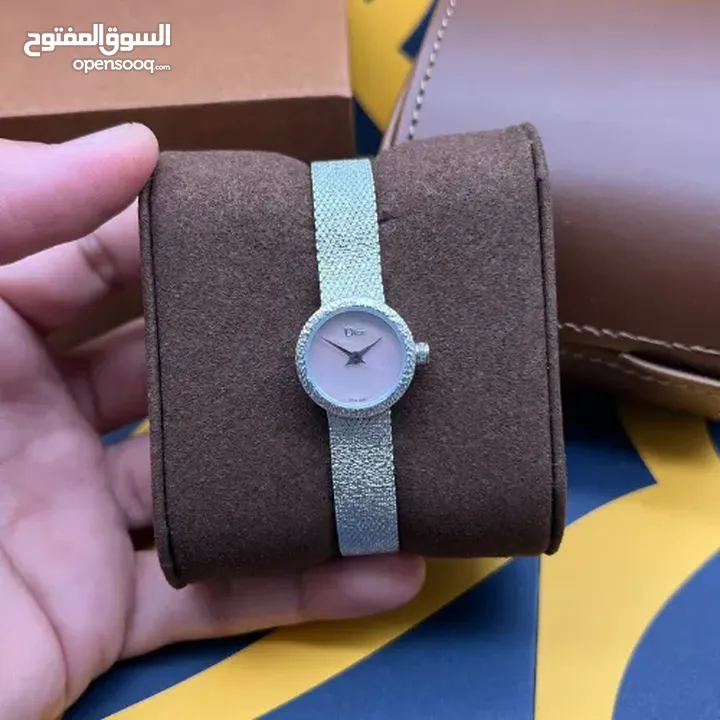 ساعات ديور نسائية