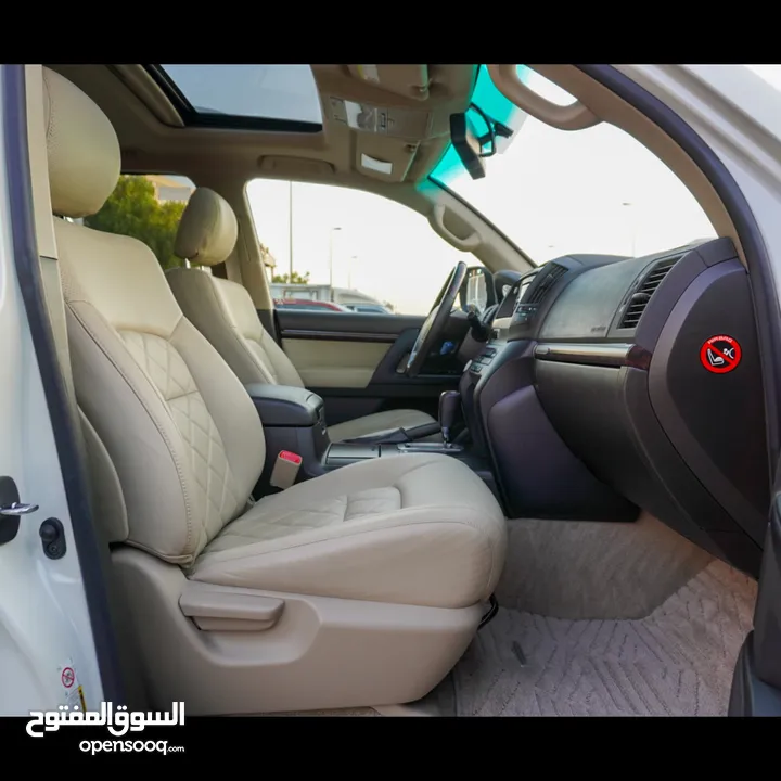 خليجيToyota land cruiser GXR 2011