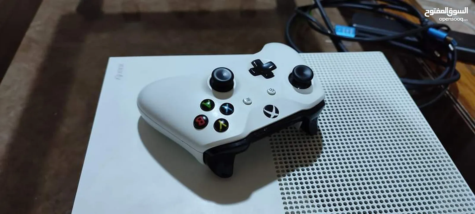 جهاز Xbox one s 500+حساب xbox +الايد الاصليه +ايد احترافيه