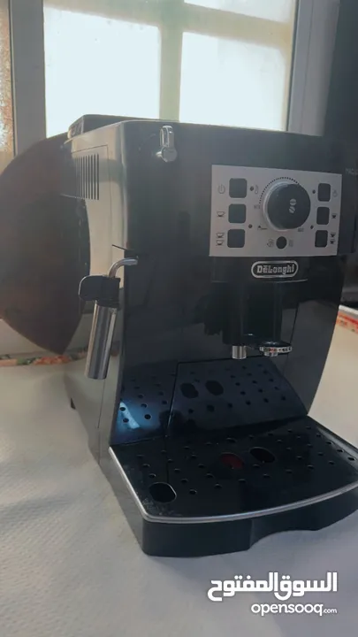 صانعة قهوة ‏ديلونجي Delonghi Magnifica S