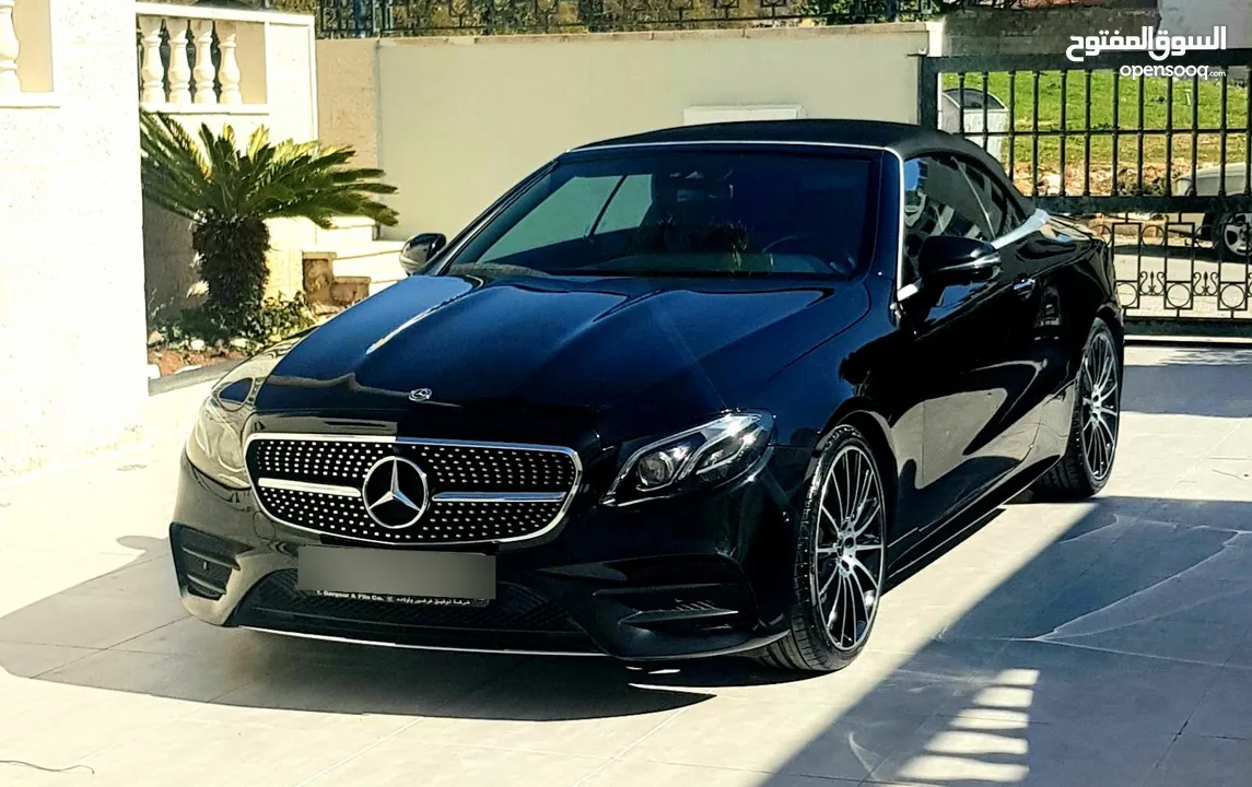 مرسيدس Convertible  E200 AMG لون اسود موديل 2018 وارد الوكاله بحاله ممتازة-بنزين