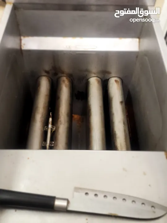 عدة مطعم للبيع