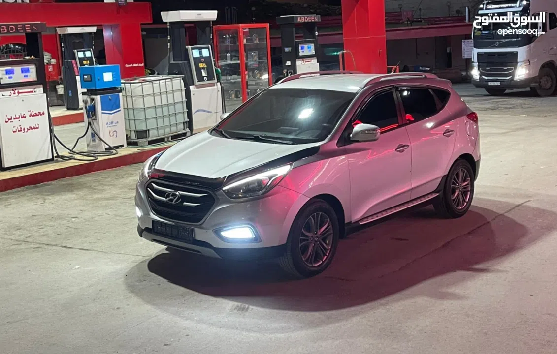 جب هونداي توسان 2014 دفع رباعي .هوك وصلة جر . فل اضافات بدون فتحة