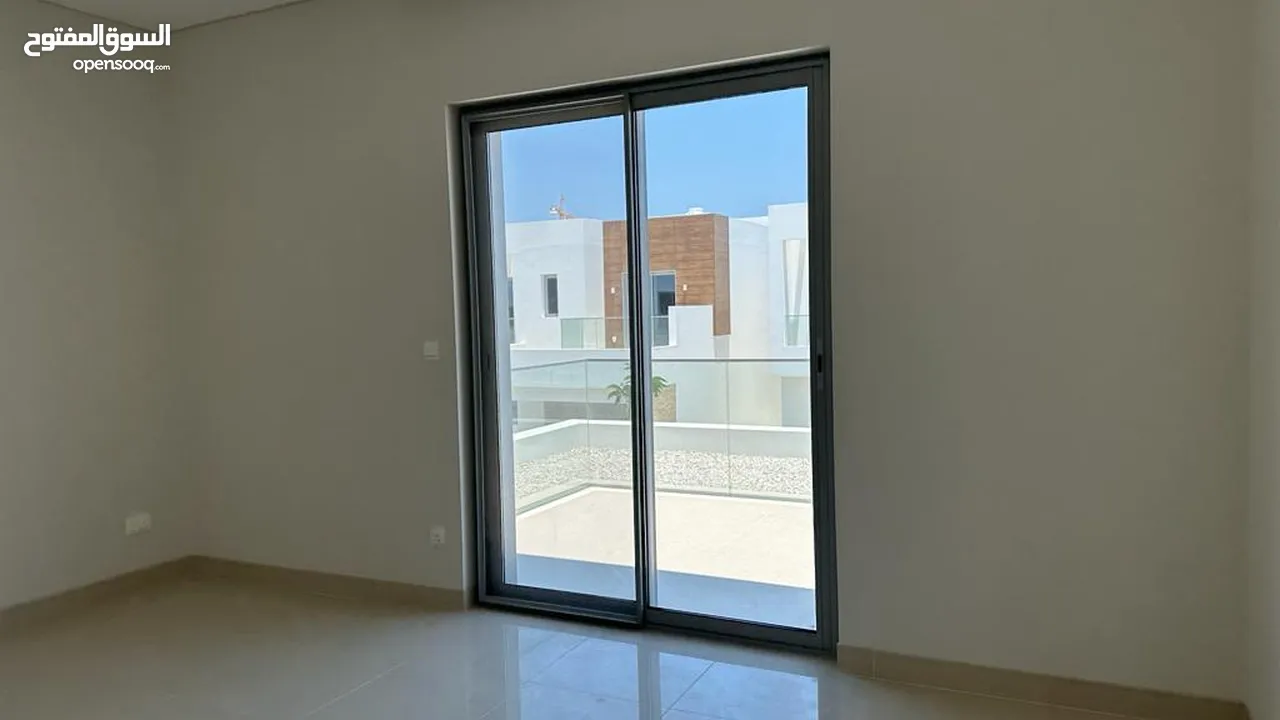 Villa for Sale in Al Mouj