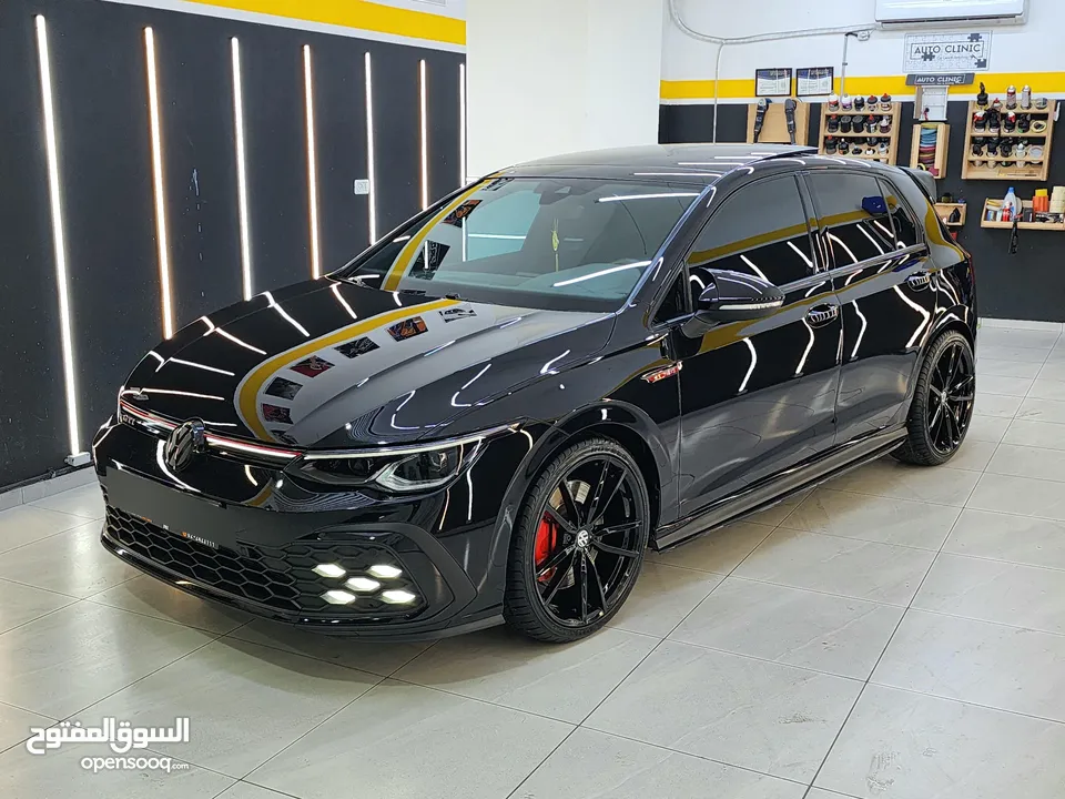 Gti mk8  لون اسود