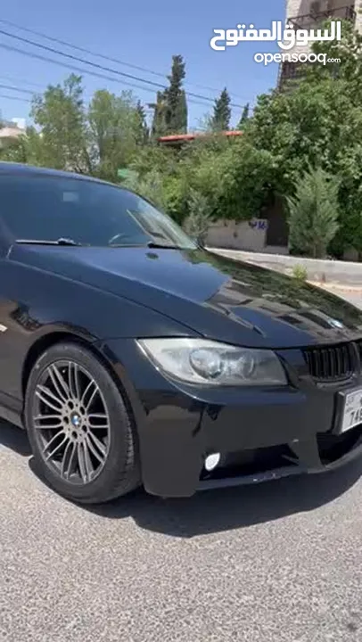 BMW 320i 2007   وارد شركة أبو خضر  مالك ثالث  لا تحتاج اي نوع من انواع الصيانة