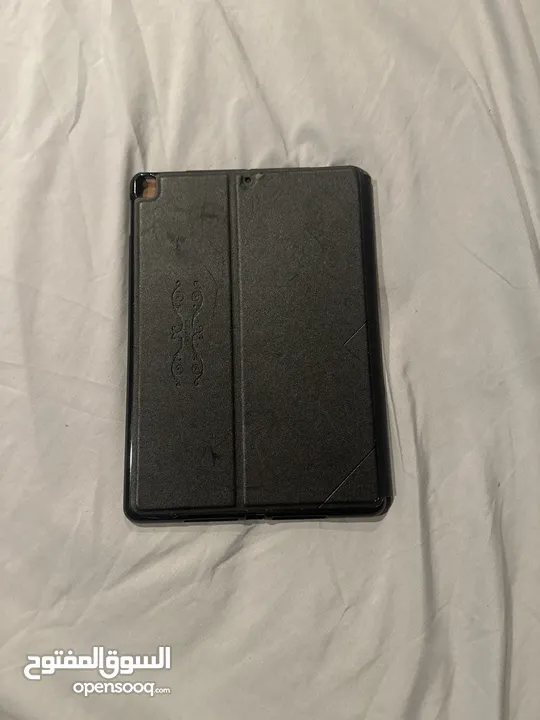 Ipad 9 64gb dark silver color excellent condition almost never used and it comes with a charger