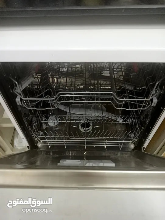 Dishwasher machine غسالة أطباق