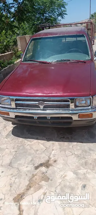 بكم تويوتا هايلكس للبيع